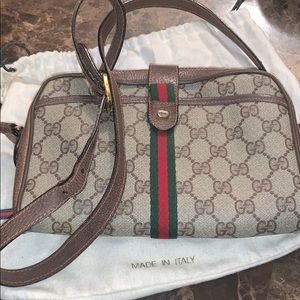 Gentlyused GUCCI Vintage Web small crossbody